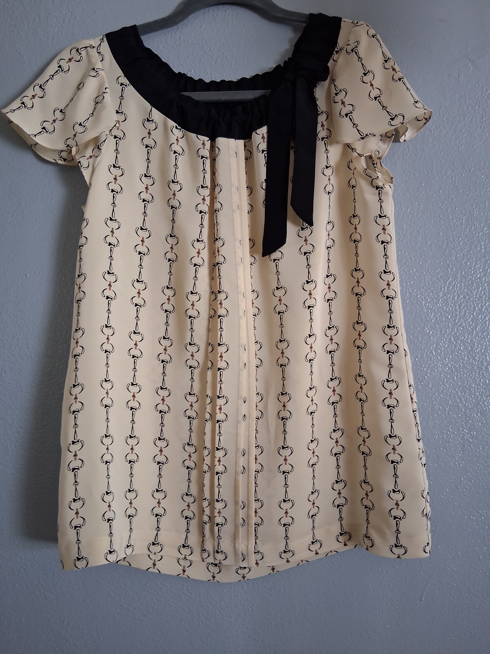 DREW 100% Silk Cream Chain Link Pattern Short Sleeve Blouse with Black Neck Tie